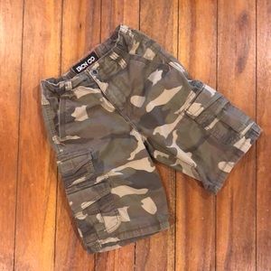 Boys Iron Co Camouflage Shorts Size 7/8